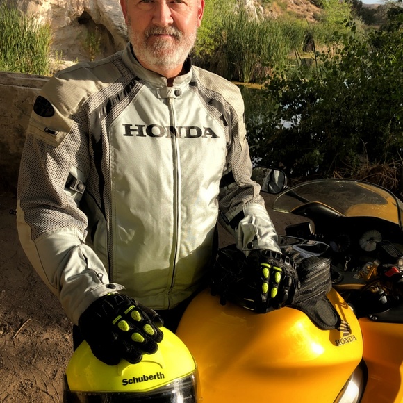 Meet your Posher, Jay - Picture 4 of 4